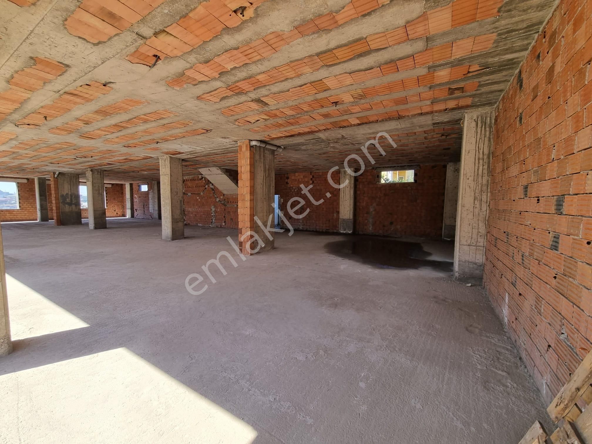 https://imaj.emlakjet.com//listing/11840828/A92A52309725091D43BE35E39C8D617D11840828.jpeg