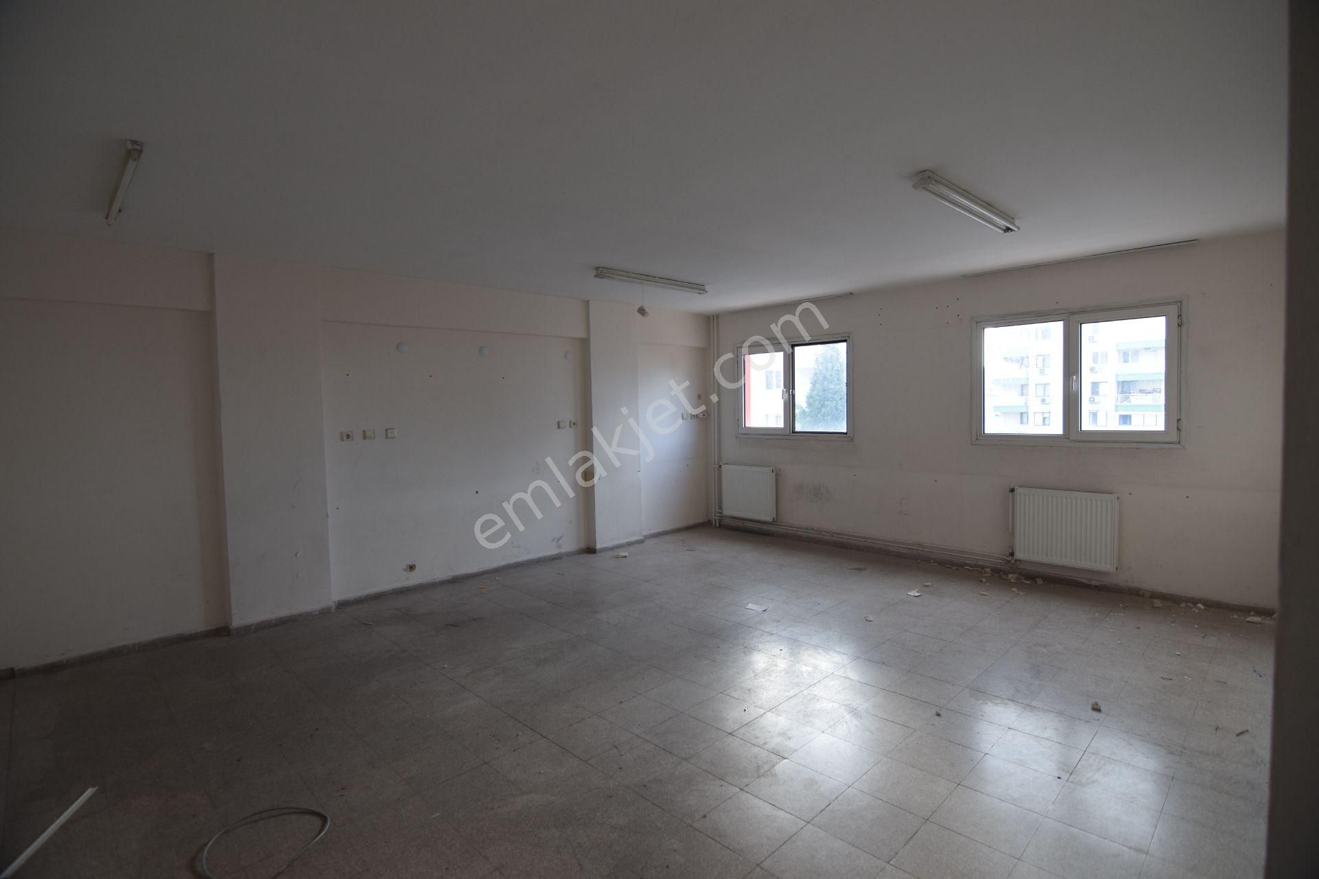 https://imaj.emlakjet.com//listing/12412096/1E770CF65D65D4065883E75AC91141AA12412096.JPG