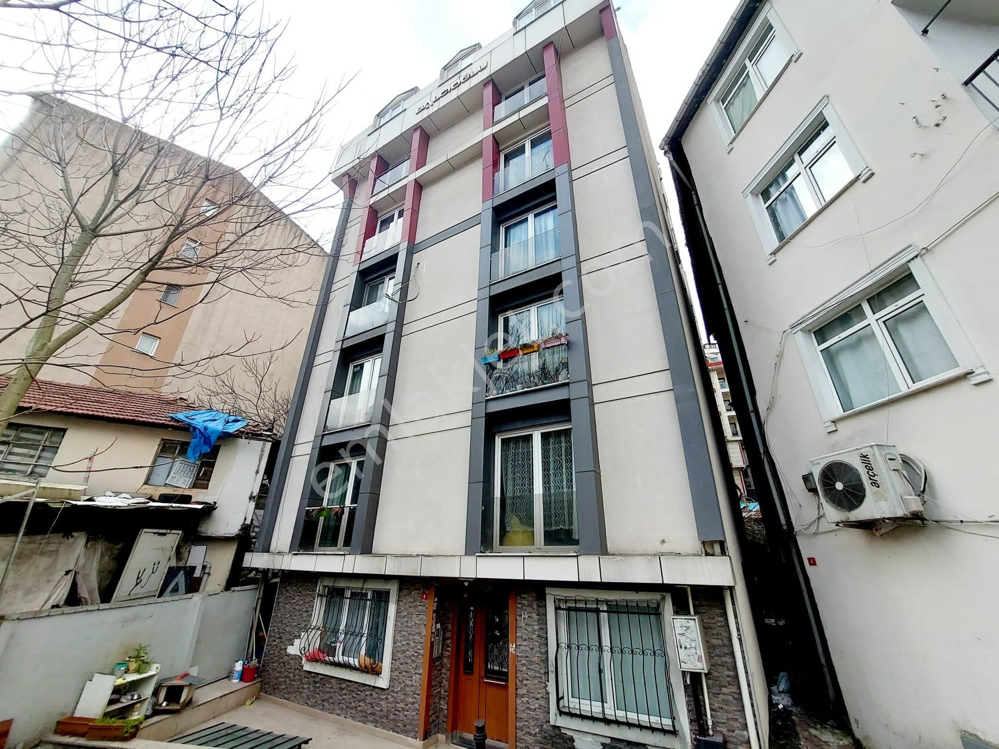 https://imaj.emlakjet.com//listing/12750552/7B72BD9D4458839EE1F7288A931BFD9912750552.jpeg