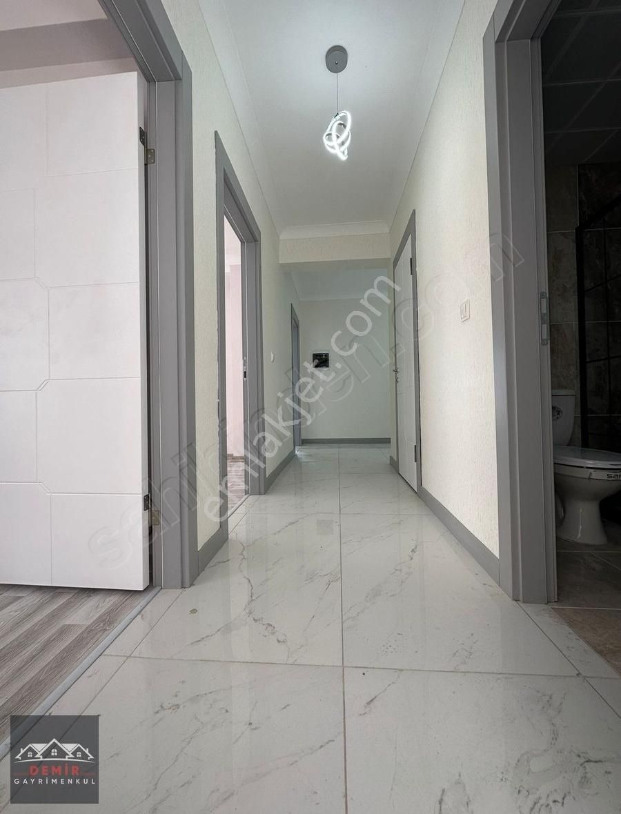 https://imaj.emlakjet.com//listing/12817736/444C3CF01EB215C1DBD132CD8573A22C12817736.jpg