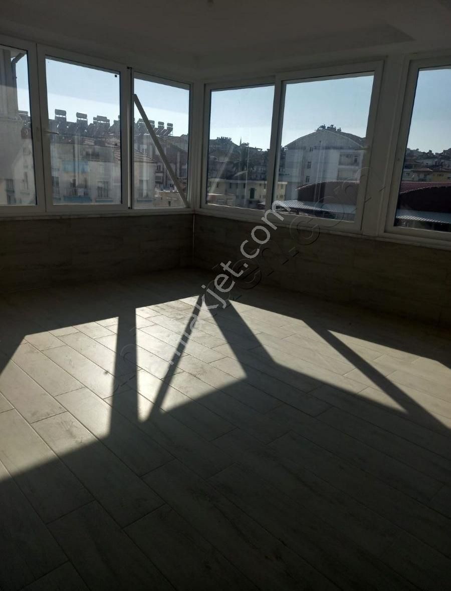 https://imaj.emlakjet.com//listing/12826805/74A0C7FEBC239AF76B060645B58F646412826805.jpg