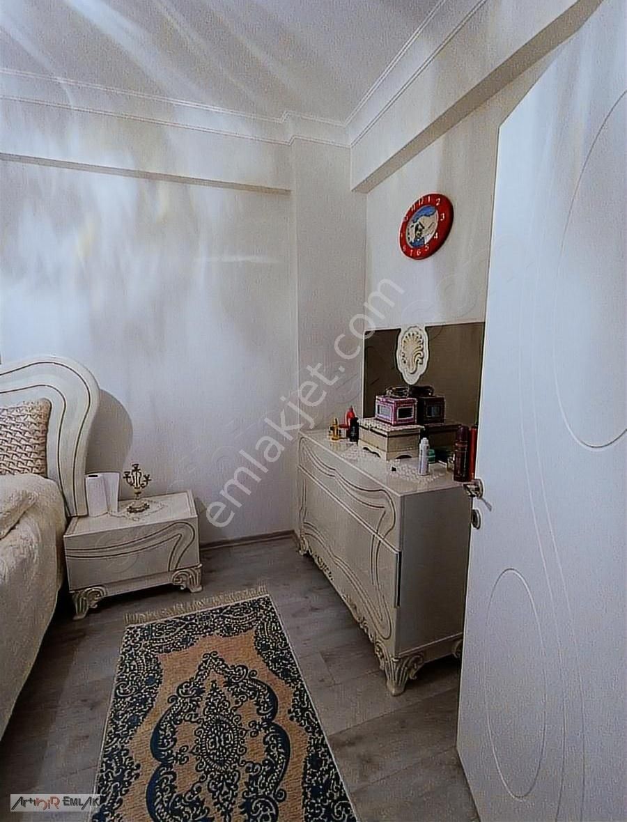 https://imaj.emlakjet.com//listing/12863492/DEEC36BAB505EB5CAB84E7CE19E4277F12863492.jpg