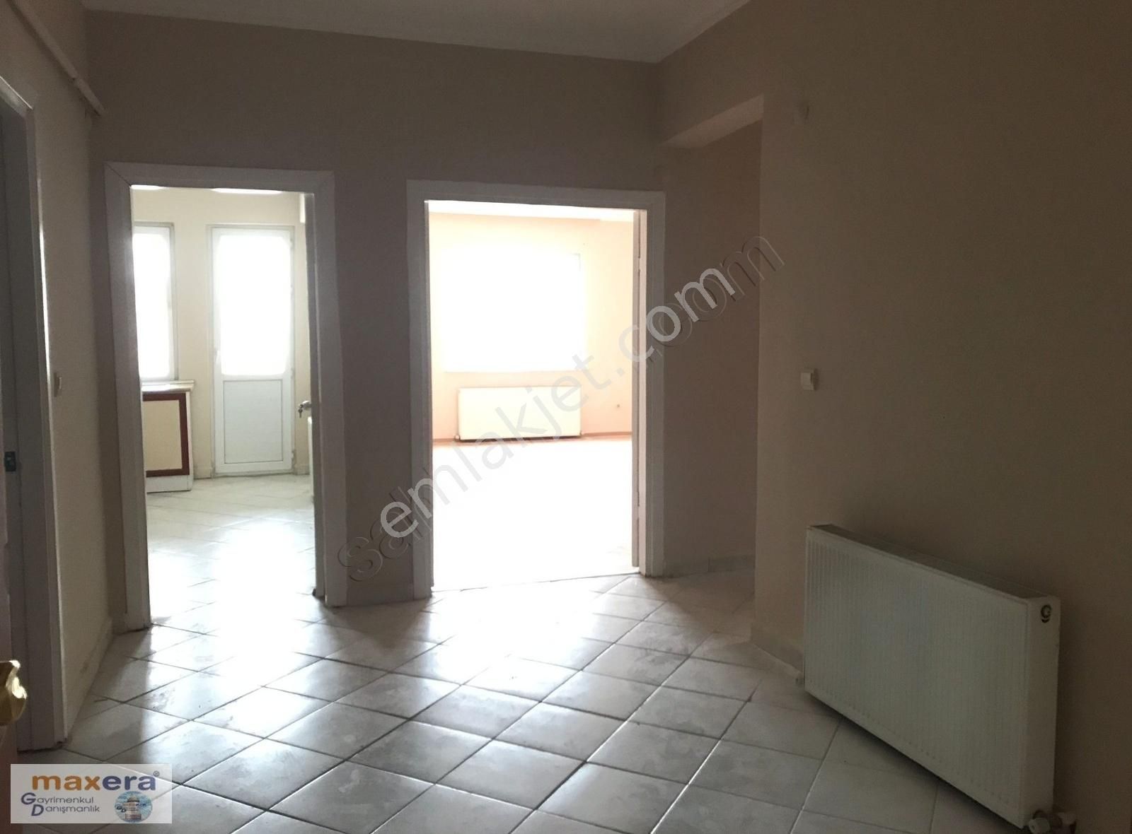 https://imaj.emlakjet.com//listing/12870461/0E9C703F5FE98524811F3454E054D9E712870461.jpg