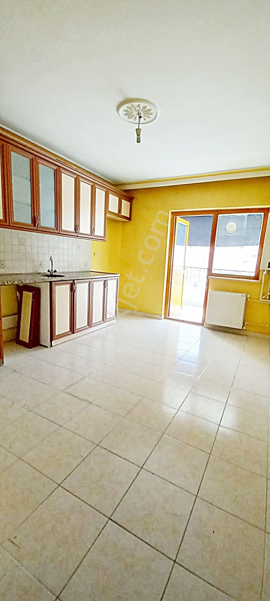 https://imaj.emlakjet.com//listing/12911097/CEA9E65B06A4D2097A2FF612EC644B0312911097.jpg