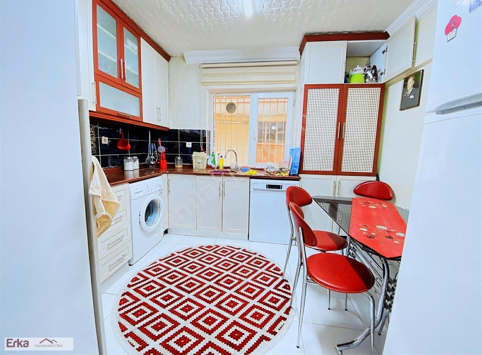 https://imaj.emlakjet.com//listing/12930819/0F4F94BD0B0C586272BF8B91B898BDE112930819.jpg
