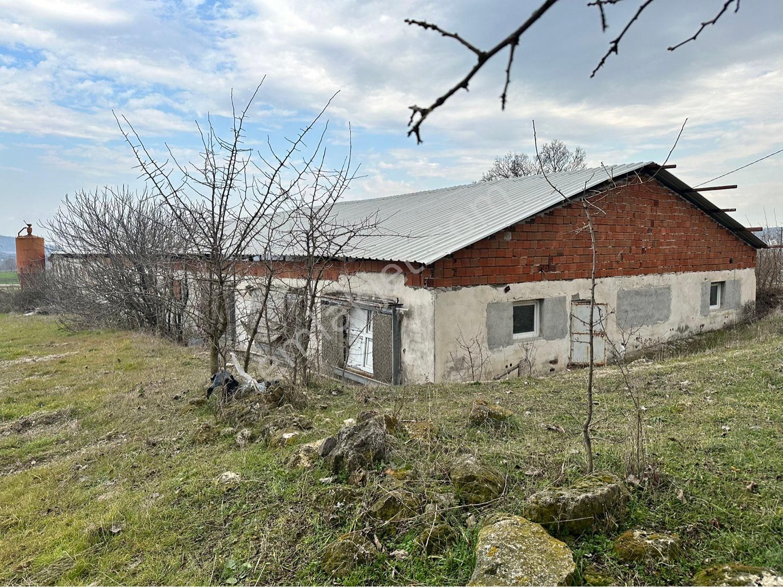 https://imaj.emlakjet.com//listing/12946521/B8D96FE1714140D9254AF65F6A56FCB312946521.jpg