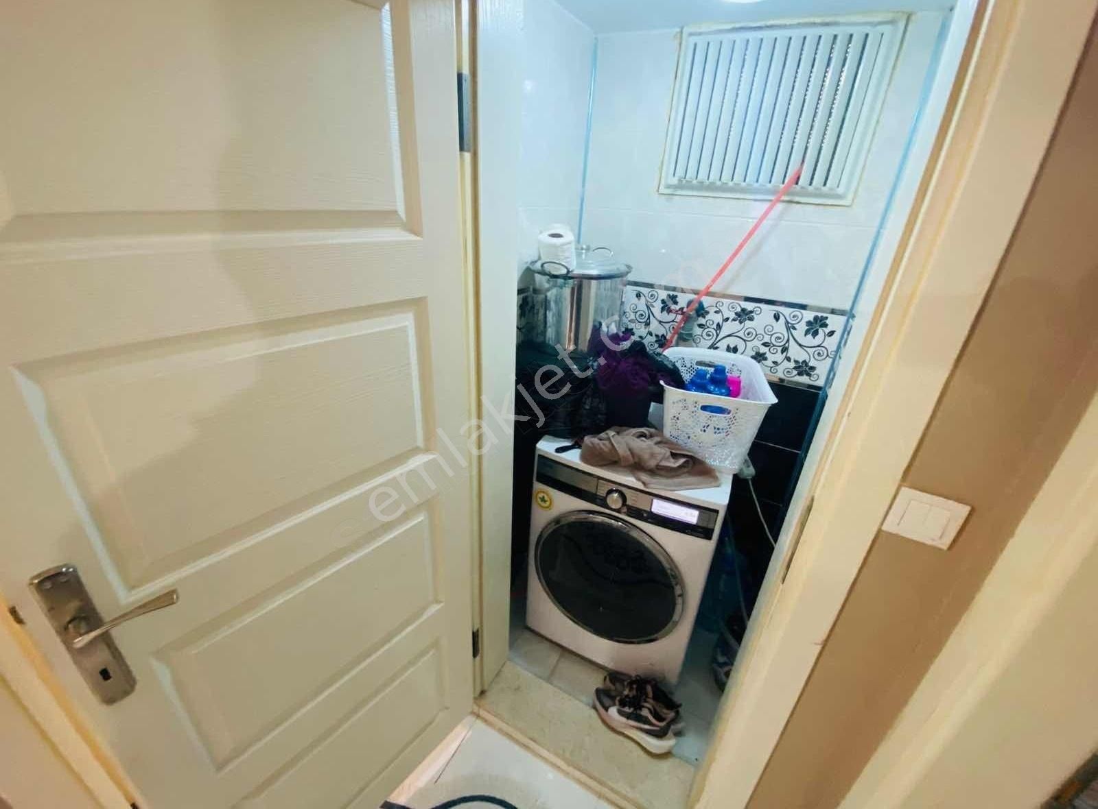 https://imaj.emlakjet.com//listing/12959657/07AF02BD8F1E3FB577A1A177B71254B612959657.jpg