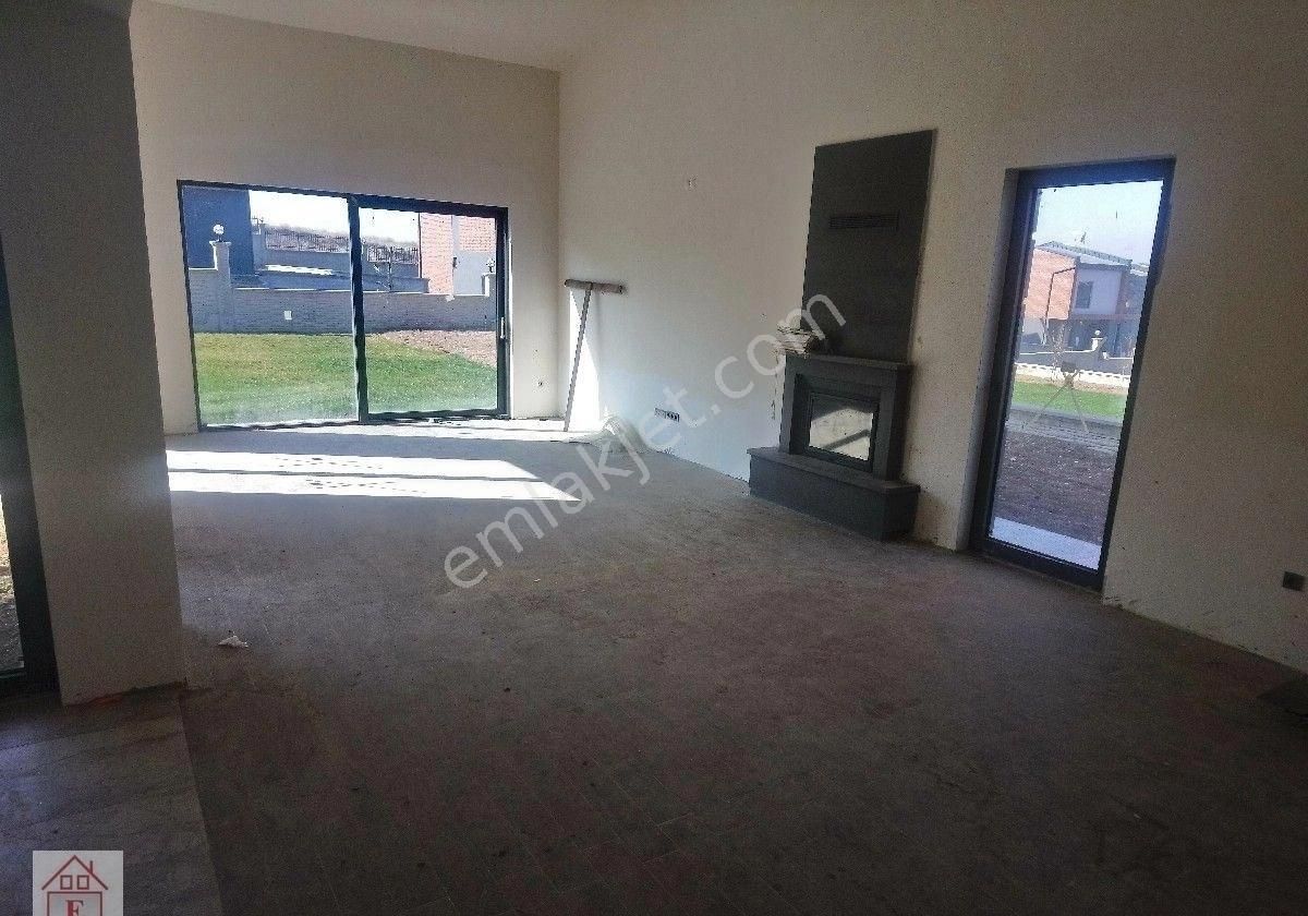https://imaj.emlakjet.com//listing/12963140/5F95BEAA55C8F34EF7F1326B79EA17F712963140.jpg