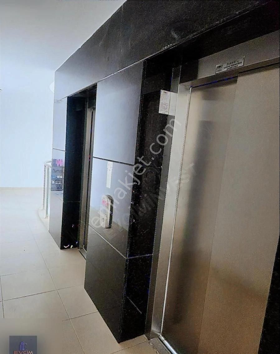https://imaj.emlakjet.com//listing/12987934/0E026B3DE558B77E2F3146F2F49A1A6812987934.jpg