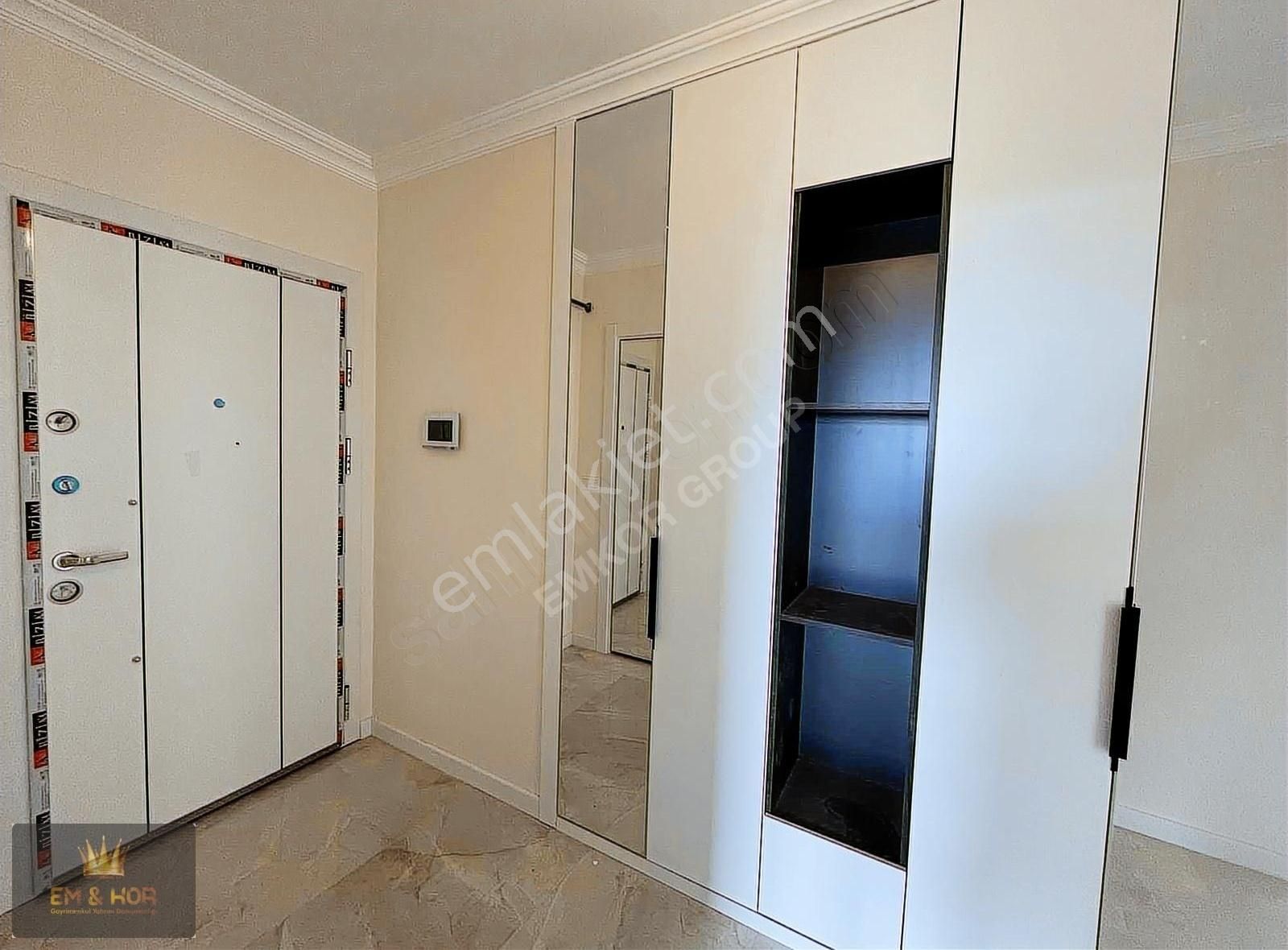 https://imaj.emlakjet.com//listing/13189197/DD61822F8622CBF78343DFF37AC4F3B213189197.jpg