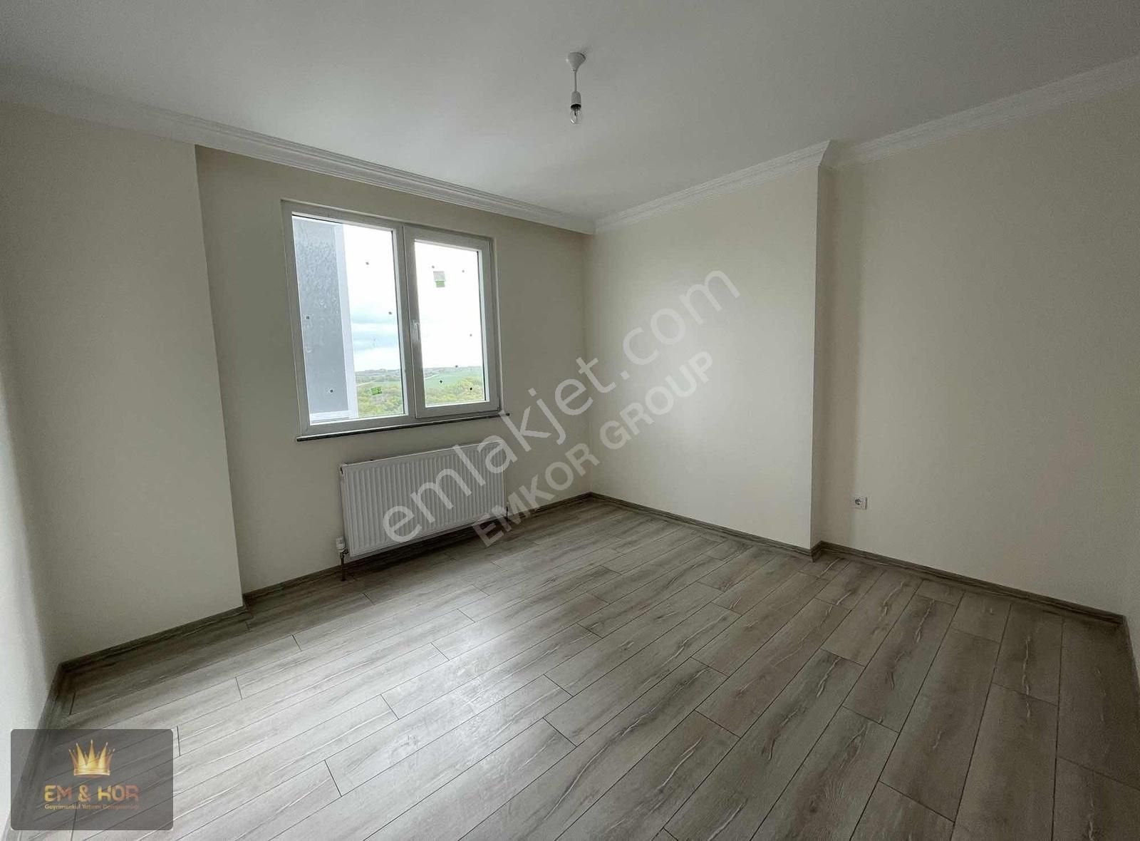 https://imaj.emlakjet.com//listing/13189197/E14CD9390276197B7A136A1005FA7DF813189197.jpg