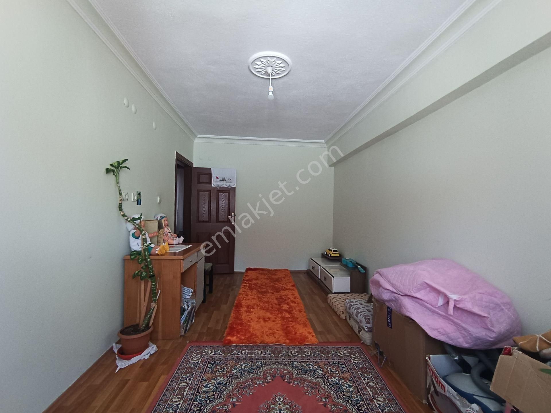 https://imaj.emlakjet.com//listing/13206476/AC1198C7034809D2F0749250C4A7D7A913206476.jpg