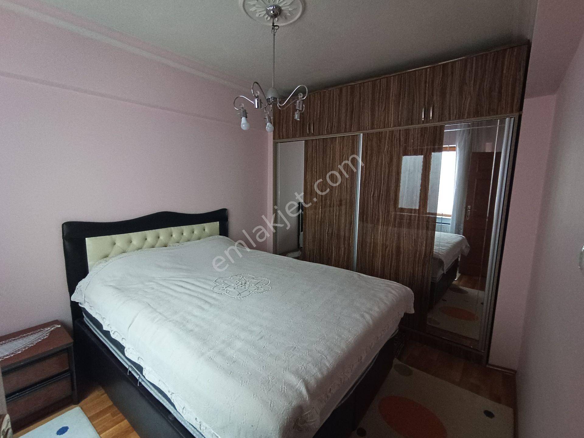 https://imaj.emlakjet.com//listing/13206476/F3672EE40E80632360A945FBC13098E913206476.jpg