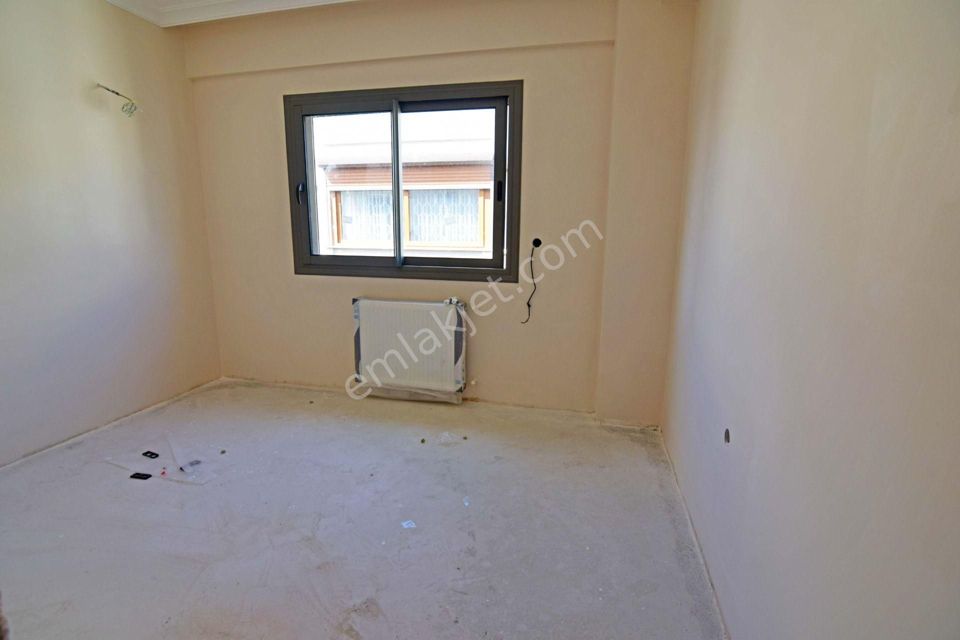 https://imaj.emlakjet.com//listing/13275792/89BD2C77C970B84839480581856AC22013275792.JPG