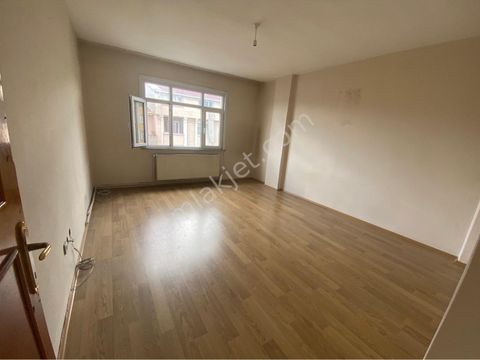 Net Yapi Gayri̇menkul İstanbul Sultangazi Yunus Emre Mahallesi 2+1 Oda Kiralık Daire 10,500 TL #13707827