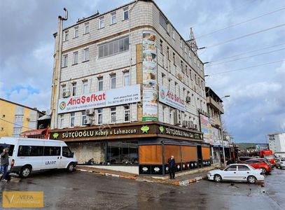 İşyeri-İşhanı Katı