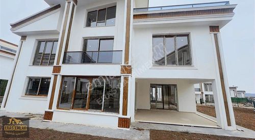 Konut-Villa