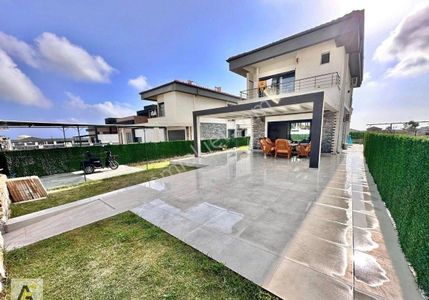 Konut-Villa