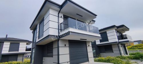 Konut-Villa