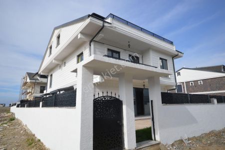 Konut-Villa