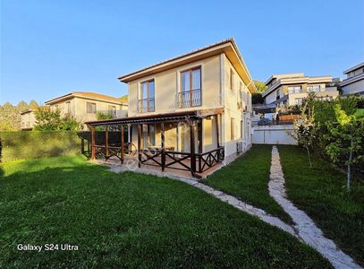 Konut-Villa