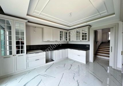 Konut-Villa