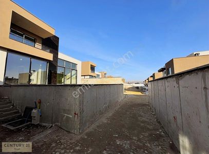 Konut-Villa