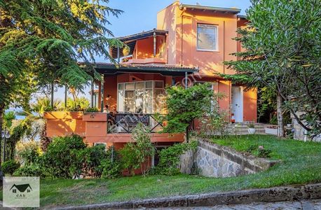 Konut-Villa