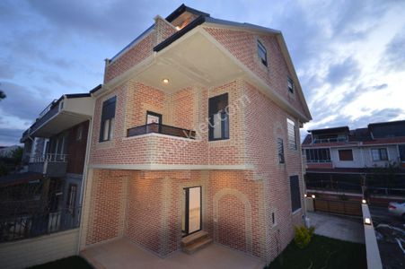 Konut-Villa