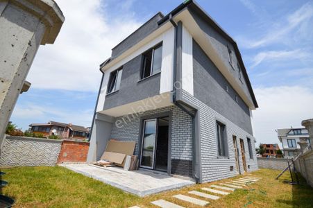 Konut-Villa