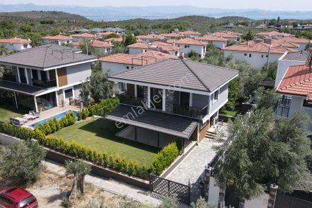 Konut-Villa