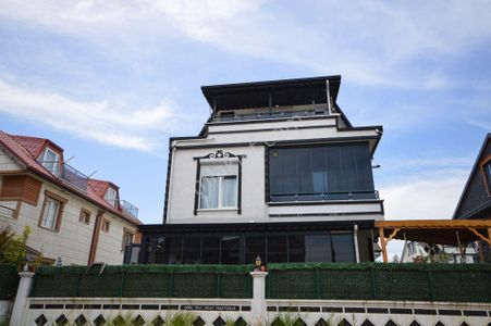 Konut-Villa