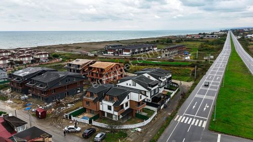 Konut-Villa