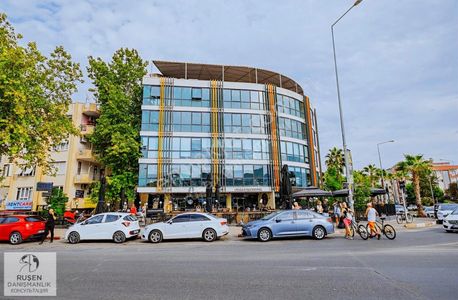 İşyeri-Plaza Katı
