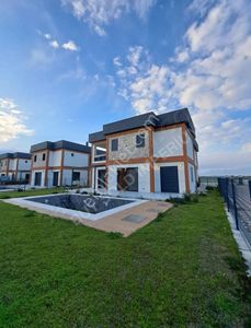 Konut-Villa