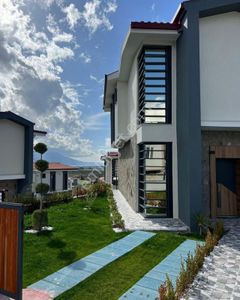 Konut-Villa