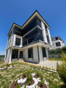 Konut-Villa