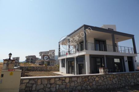 Konut-Villa
