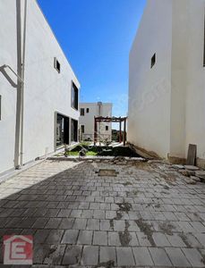 Konut-Villa