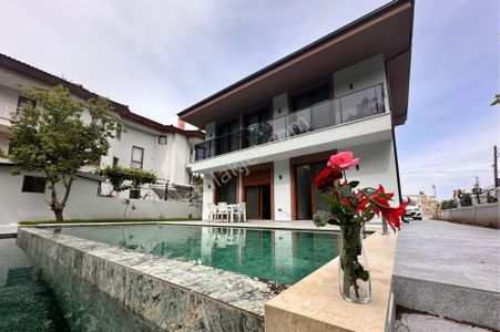 Konut-Villa