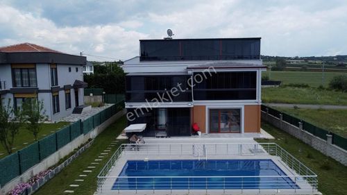 Konut-Villa