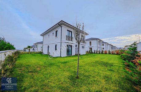 Konut-Villa