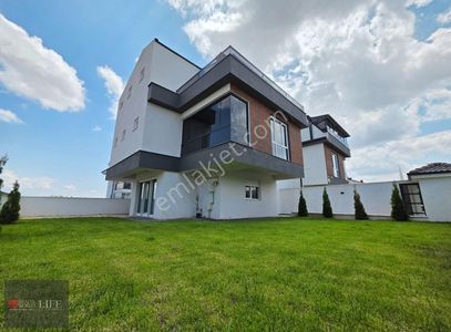 Konut-Villa
