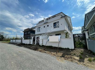 Konut-Villa