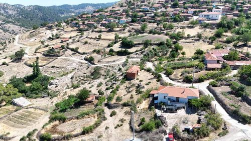 Konut-Köy Evi