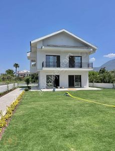 Konut-Villa