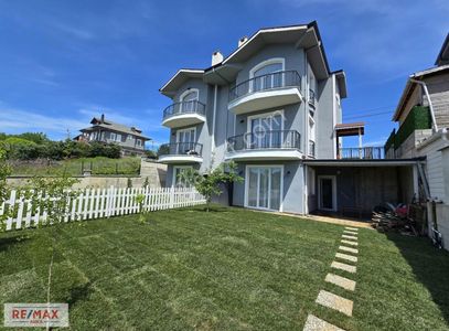 Konut-Villa
