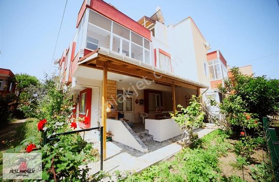 Lapseki Dalyanda tripleks site içerisinde satılık villa