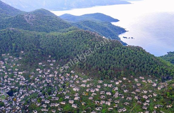  Fethiye - Kaya Mahallesinde, Eşsiz Deniz ve Doğa manzaralı, 9000 m2 satılık arazi.