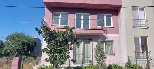  Çanakkale Kepez'de Boğaz Manzaralı Satılık Geniş Villa